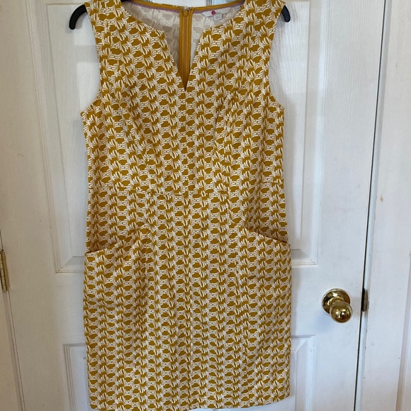 Boden Dresses & Skirts - Boden Mustard Yellow & White Printed Sleeveless Shift Dress